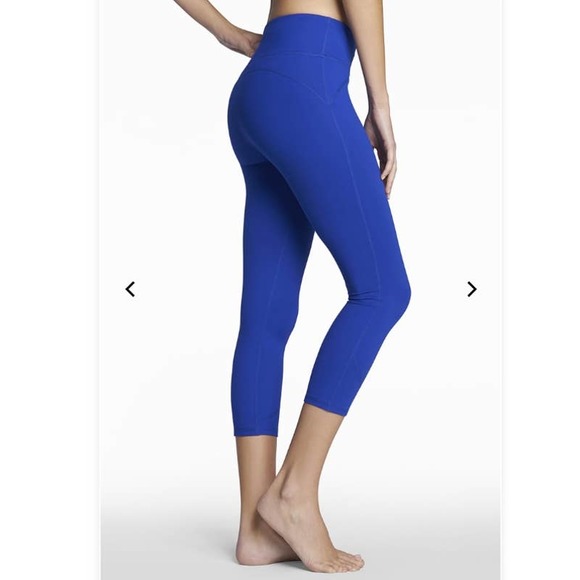 Fabletics Lima Capri Powerhold Leggings - Picture 2 of 11
